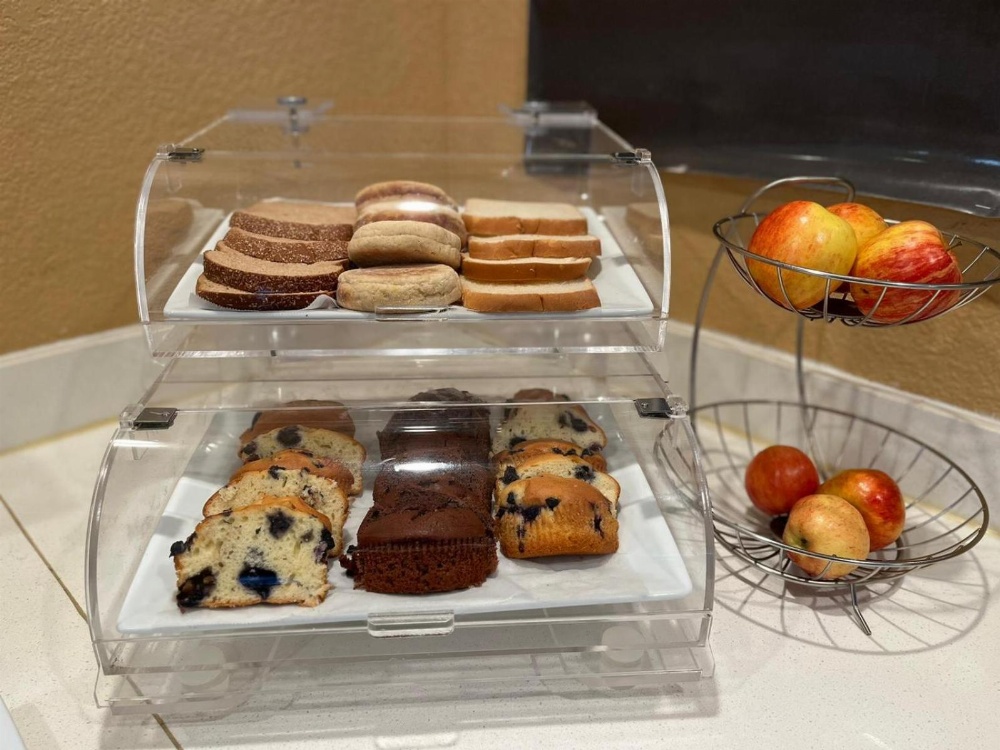 MorningGlory Inn & Suites Main image